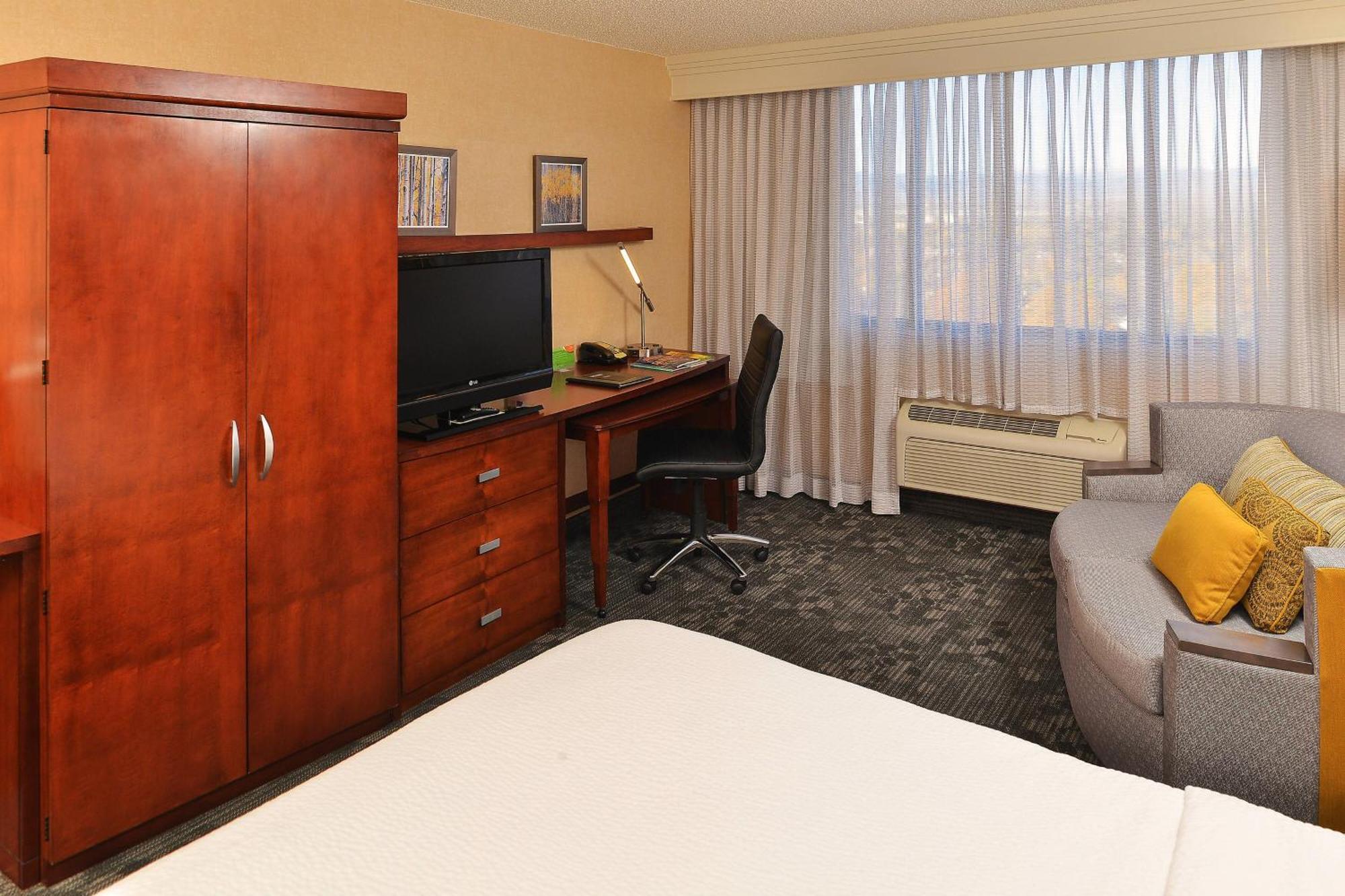 Courtyard By Marriott Denver Cherry Creek Экстерьер фото
